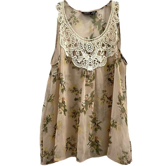 Rue21 Tops - Rue21 Women’s Size Medium Tank Top Pink Floral Print Semi-Sheer Lace Yoke​